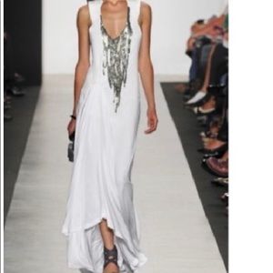 Bcbg white runway long gown. Sz xs
